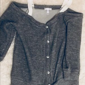 Leith cold shoulder sweater